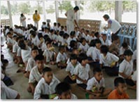 Baan Kum小学校の子供たち